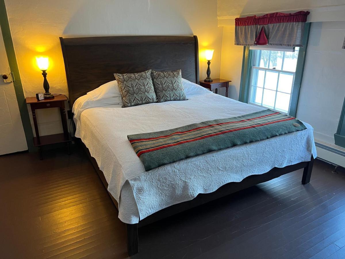 Shoreham Inn Bed & Breakfast Exterior photo
