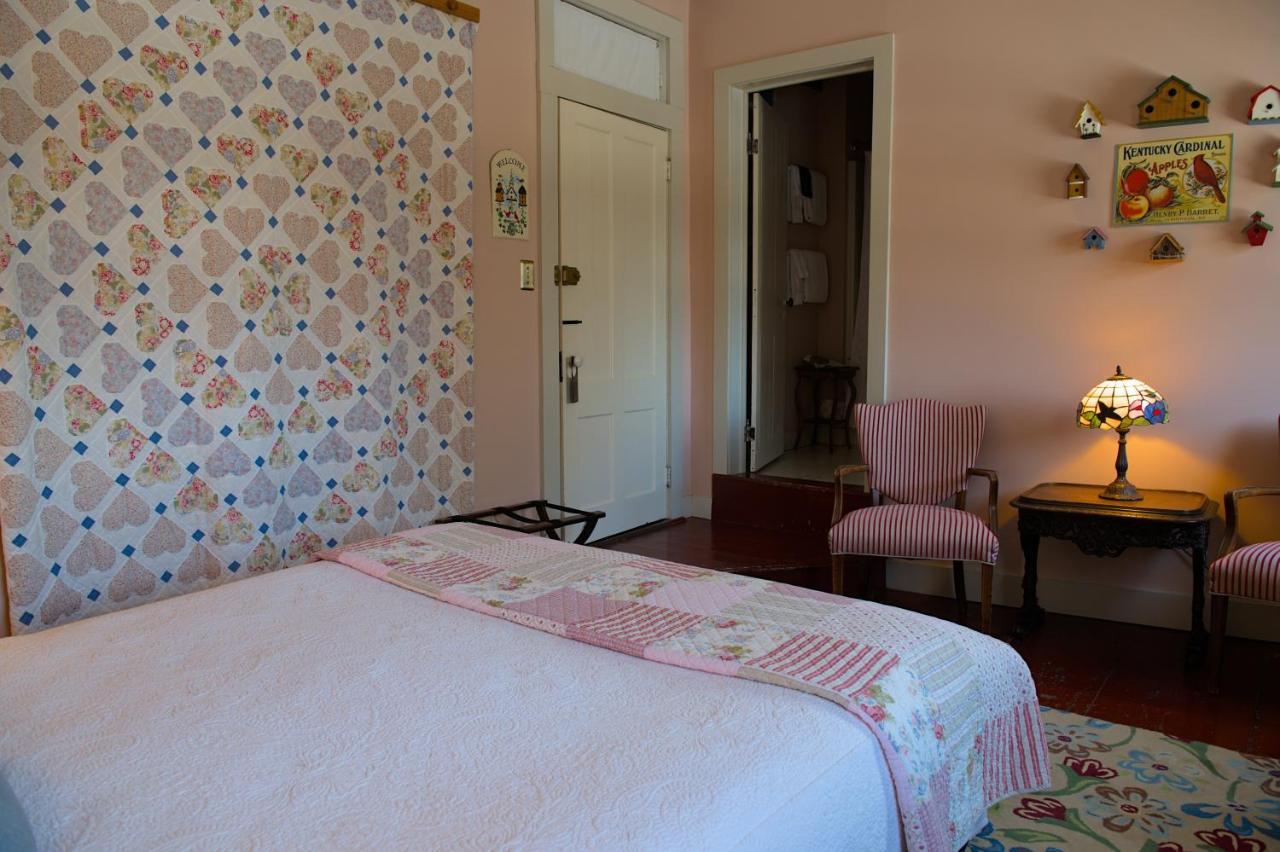 Shoreham Inn Bed & Breakfast Exterior photo